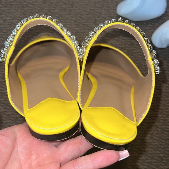 Yellow pointed toe flats - Picture 3 of 7